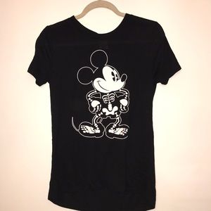 Disney Mickey Mouse skeleton shirt glows in dark!